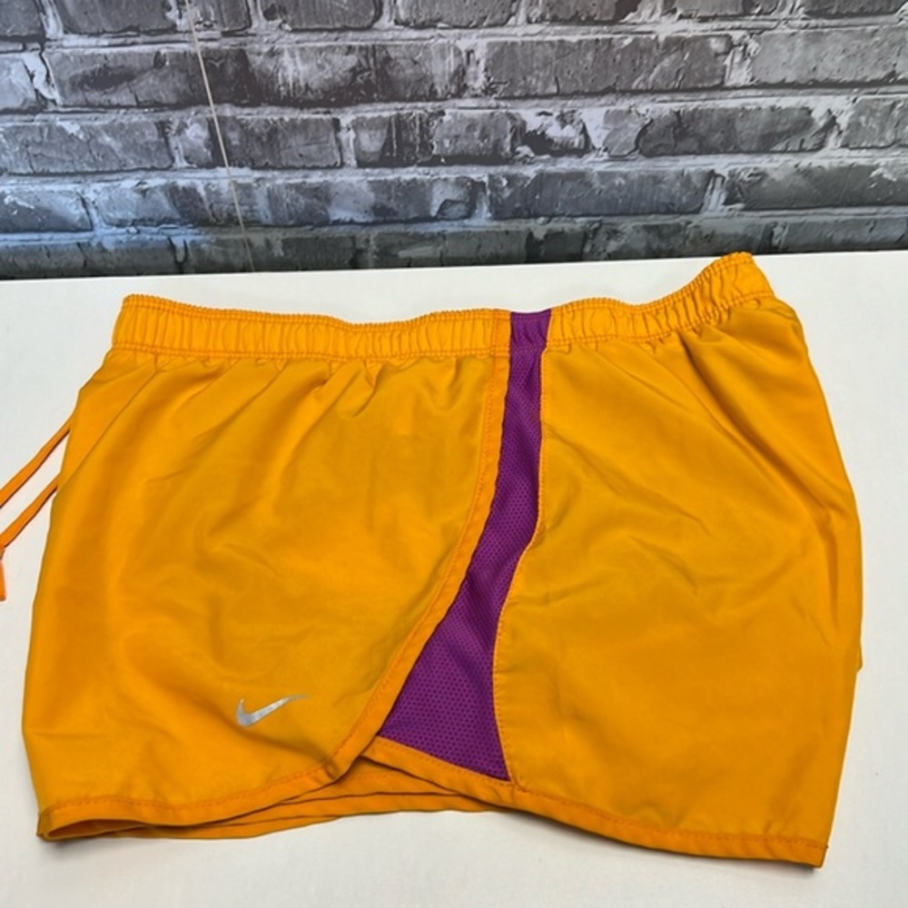 Woman's Nike shorts